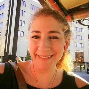 Meet your Posher, Laura